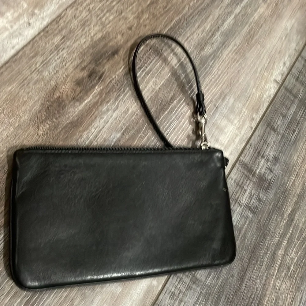 Coach smooth black